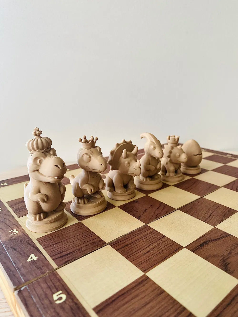 Dinozor Temalı Satranç Taşları